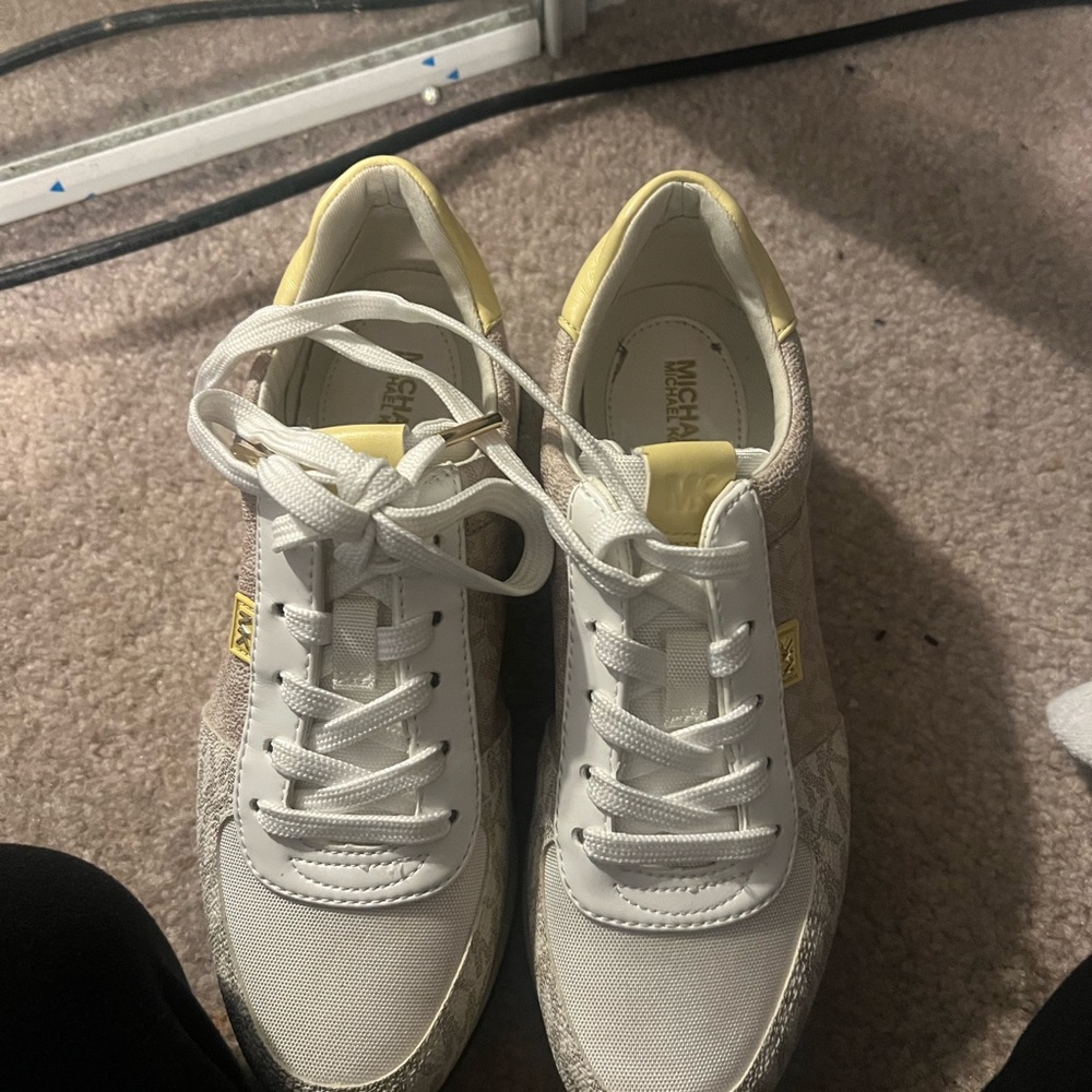 Micheal Kors sneakers size 5